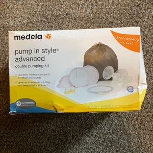 Medela pump in style advanced double pumping kit.